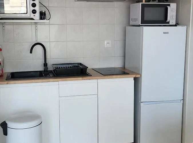 Au Bord De L'eau Rend La Vie A * 阿卡雄