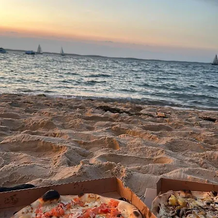 Au Bord De L'eau Rend La Vie A Arcachon