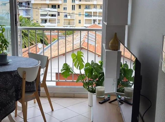 Au Bord De L'eau Rend La Vie A * Arcachon