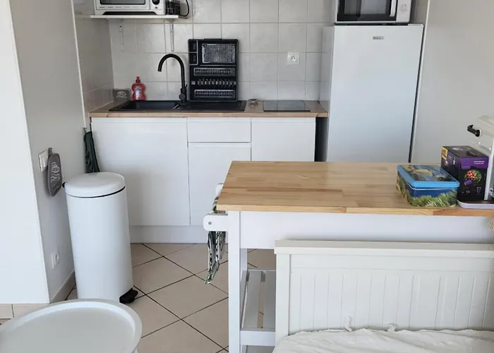 Au Bord De L'eau Rend La Vie A Daire *