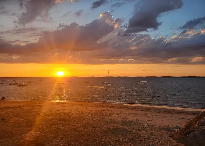 Au Bord De L'eau Rend La Vie A アパート